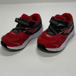 Saucony Kids Red and Black Sneakers size 6